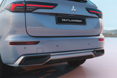 НАКЛАДКА ЗАДНЬОГО БАМПЕРА (MY25)