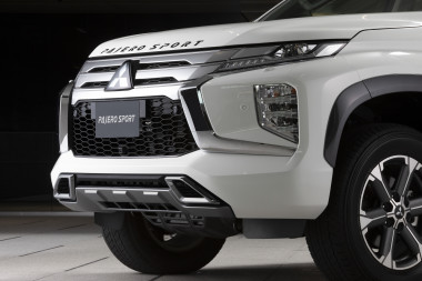 НАКЛАДКА ПІД ПЕРЕДНІЙ БАМПЕР