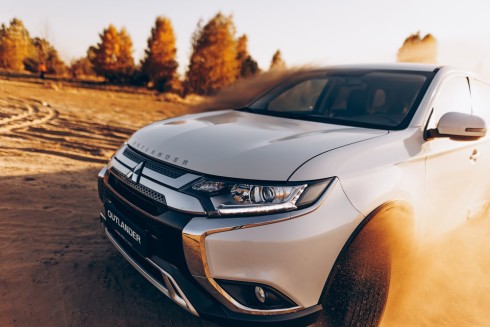 Mitsubishi Pajero Sport чи Outlander?