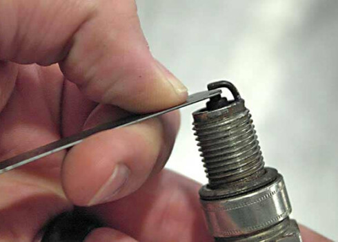 Який зазор свічок запалювання оптимальний