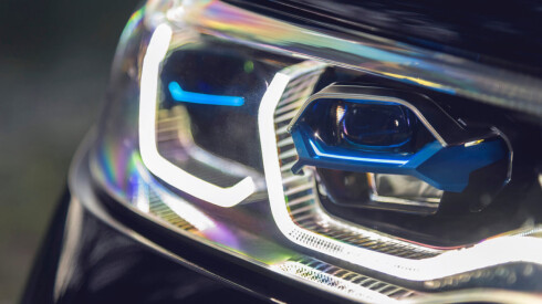 Денні ходові вогні: призначення, особливості та переваги