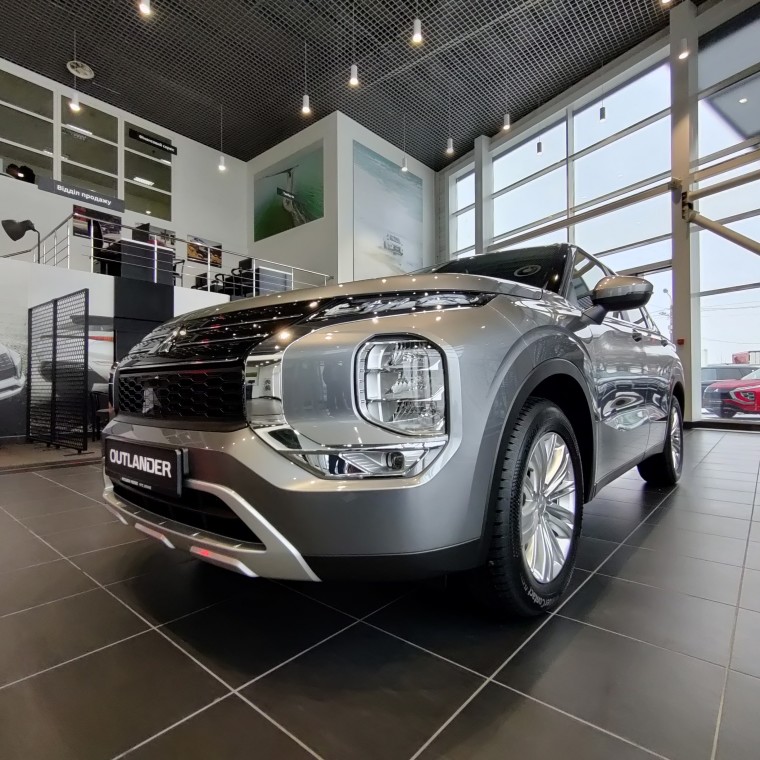 Огляд New Mitsubishi Outlander