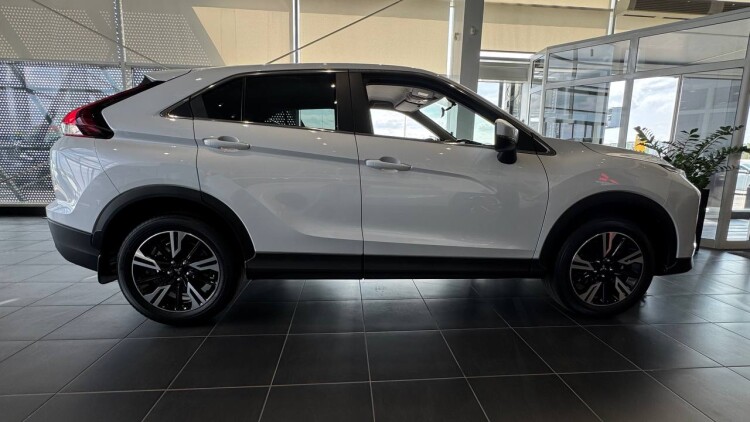 ECLIPSE CROSS INVITE 1.5 CVT 4WD