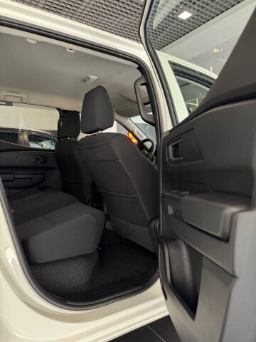 L200 2.4 6МТ INVITE 4WD Super Select