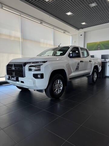 L200 2.4 6МТ INVITE 4WD Super Select