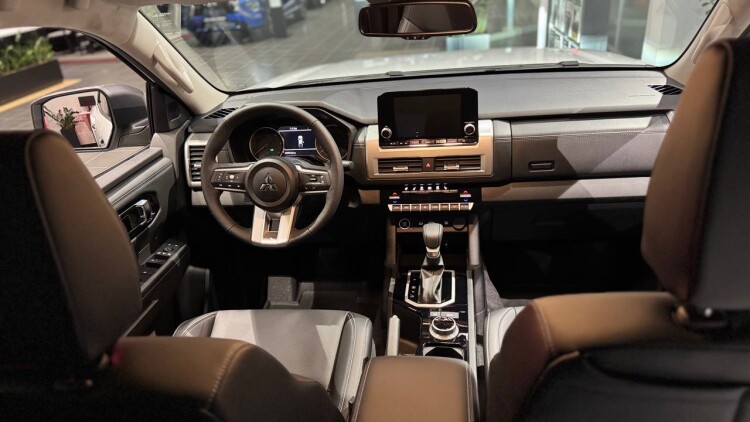 L200 2.4 6AT Ultimate 4WD