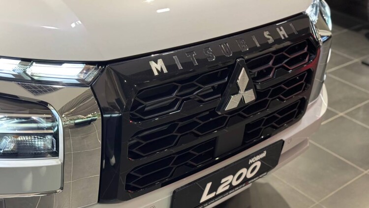 L200 2.4 6AT Ultimate 4WD