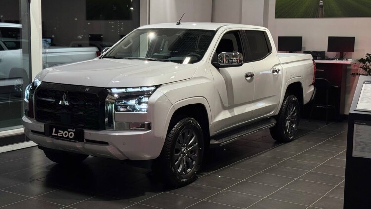 L200 2.4 6AT Ultimate 4WD