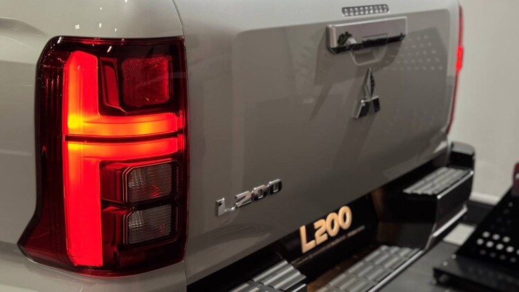 L200 2.4 6AT Ultimate 4WD