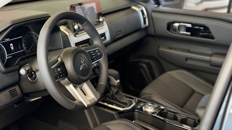 L200 2.4 6AT Ultimate 4WD