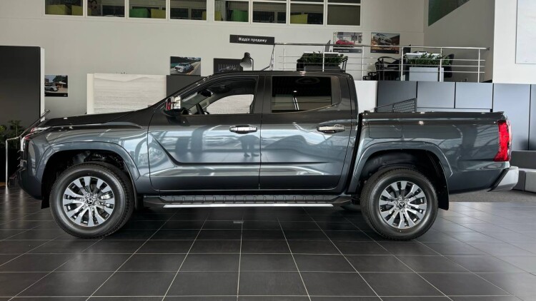 L200 2.4 6AT Ultimate 4WD