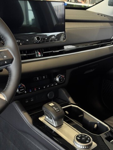 OUTLANDER ULTIMATE 2.5 CVT 4WD