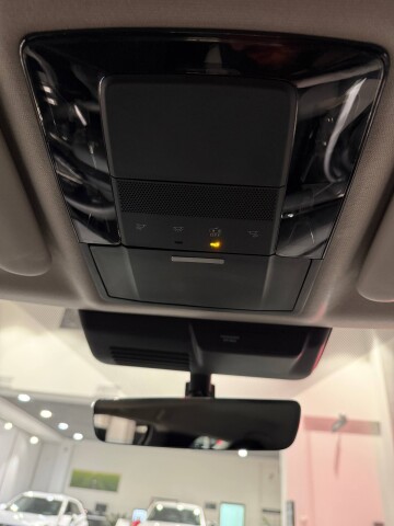 OUTLANDER BUSINESS 2.5 CVT 2WD