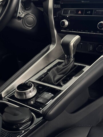 PAJERO SPORT ULTIMATE 3.0V6 8АТ Super Select 4WD-II