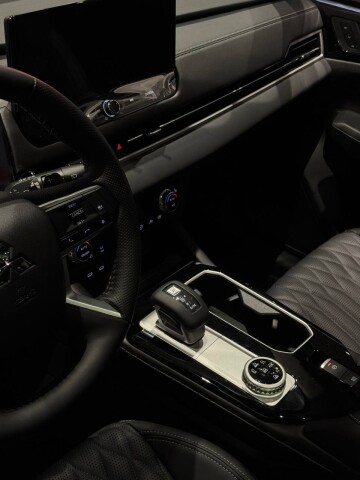 OUTLANDER ULTIMATE 2.5 CVT 4WD