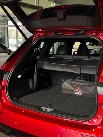 OUTLANDER ULTIMATE 2.5 CVT 4WD