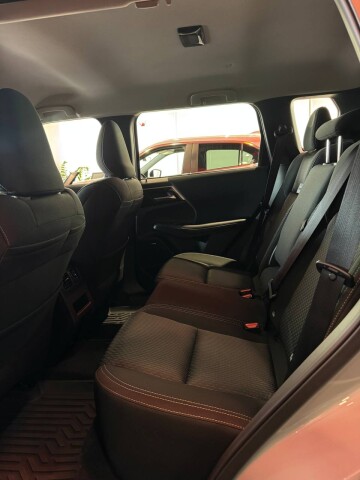 OUTLANDER BUSINESS 2.5 CVT 2WD