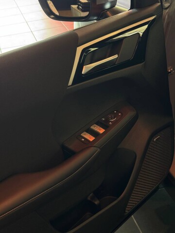 OUTLANDER BUSINESS 2.5 CVT 2WD