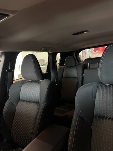 OUTLANDER BUSINESS 2.5 CVT 2WD