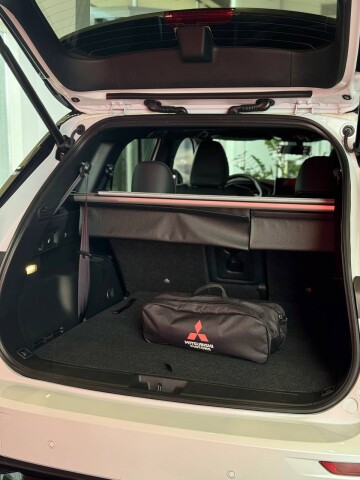 OUTLANDER ULTIMATE 2.5 CVT 4WD