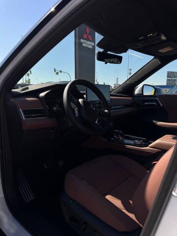 OUTLANDER INTENSE 2.5 CVT 4WD