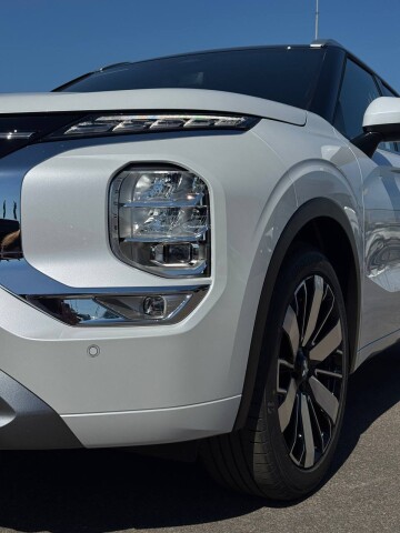 OUTLANDER INTENSE 2.5 CVT 4WD