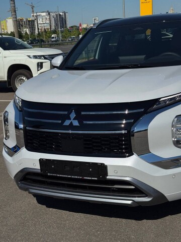 OUTLANDER INTENSE 2.5 CVT 4WD