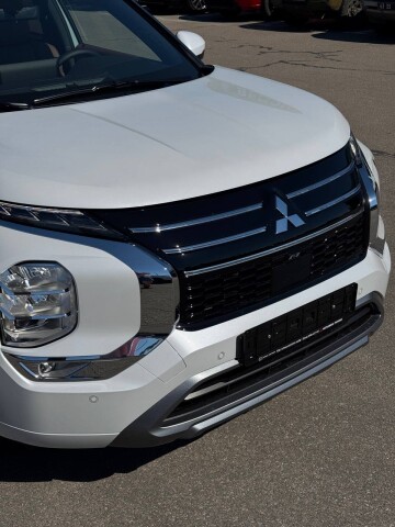 OUTLANDER INTENSE 2.5 CVT 4WD