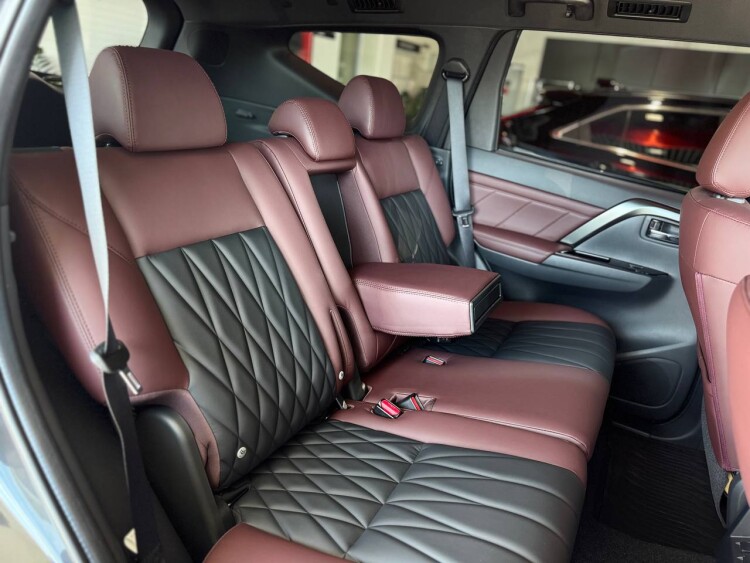 PAJERO SPORT ULTIMATE 3.0V6 8AT 4WD