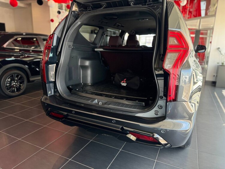 PAJERO SPORT ULTIMATE 3.0V6 8AT 4WD