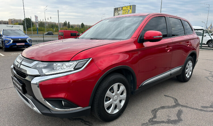 MITSUBISHI OUTLANDER INVITE CVT 2020 - III покоління (чероний)
