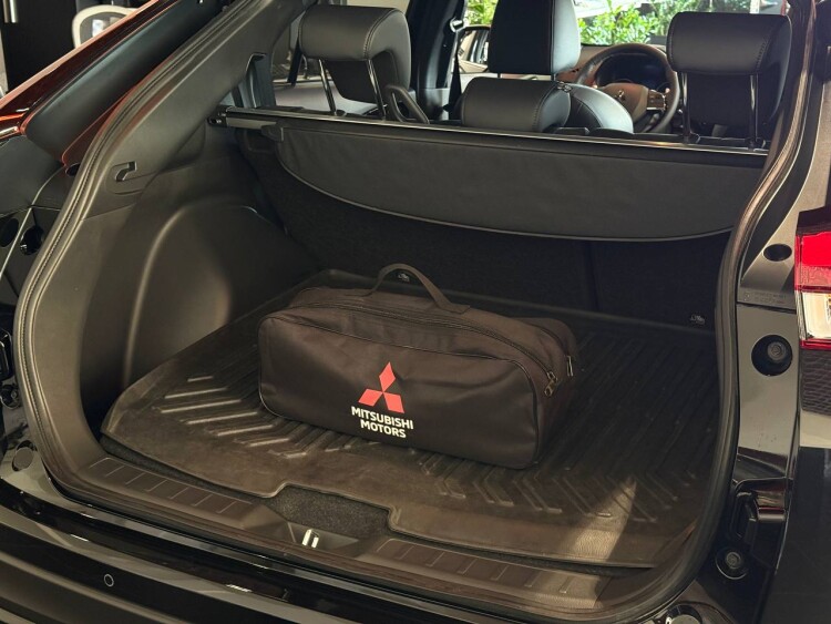 ECLIPSE CROSS INSTYLE 1.5 CVT 4WD (чорний аметисовий металік - X42)