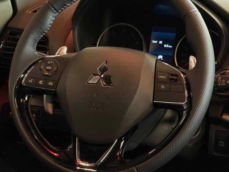 ECLIPSE CROSS INSTYLE 1.5 CVT 4WD (чорний аметисовий металік - X42)