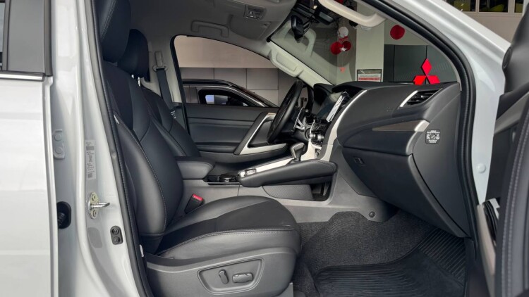 PAJERO SPORT INSTYLE 3.0 MIVEC АТ Super Select 4WD-II (Білий діамантовий перламутр W85)