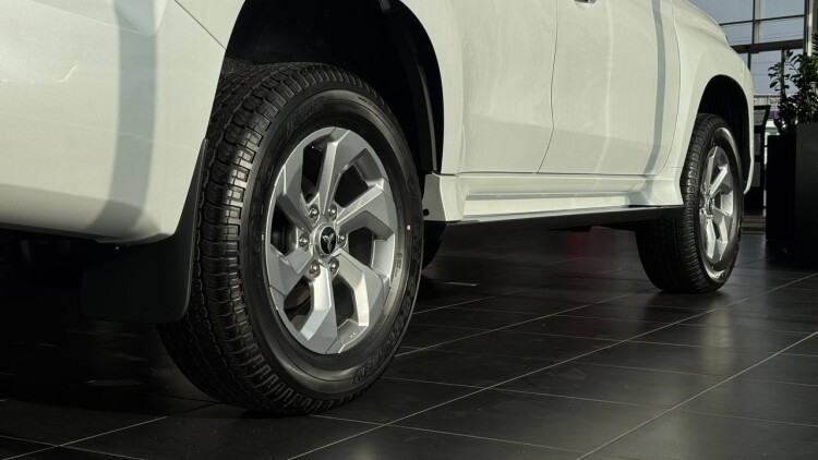 PAJERO SPORT INSTYLE 3.0 MIVEC АТ Super Select 4WD-II (Білий діамантовий перламутр W85)