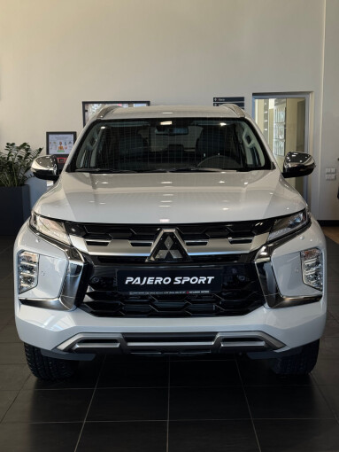 PAJERO SPORT ULTIMATE 3.0V6 8AT 4WD