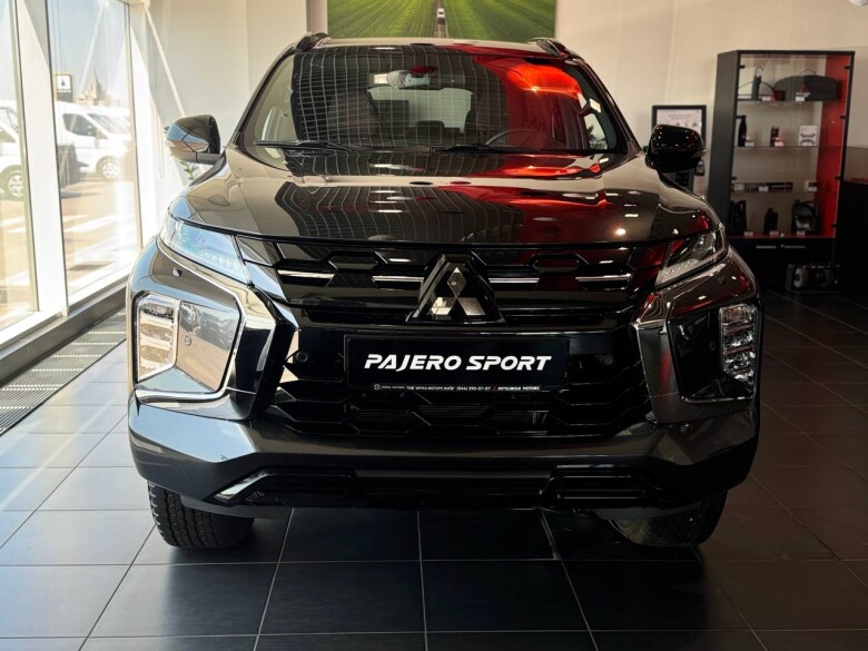 PAJERO SPORT ULTIMATE 3.0V6 8AT 4WD