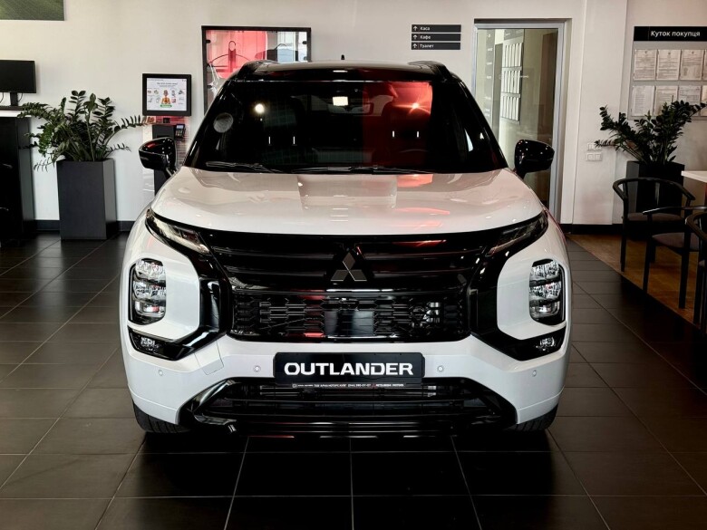 OUTLANDER ULTIMATE SAM 2.5 CVT 4WD