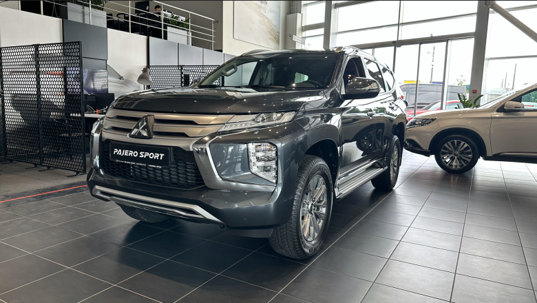 PAJERO SPORT Invite 2.4 8AT 4WD